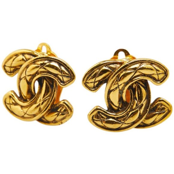 CHANEL CC Logos Quilted Vintage Clip-On Earrings Gold Tone Auth w/Box #9188 - Picture 1 of 5